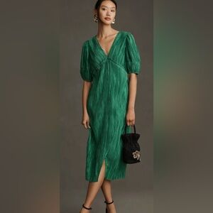 NWT Anthropologie Women's V-Neck Pleated
Midi Dress Multiple Size S Green